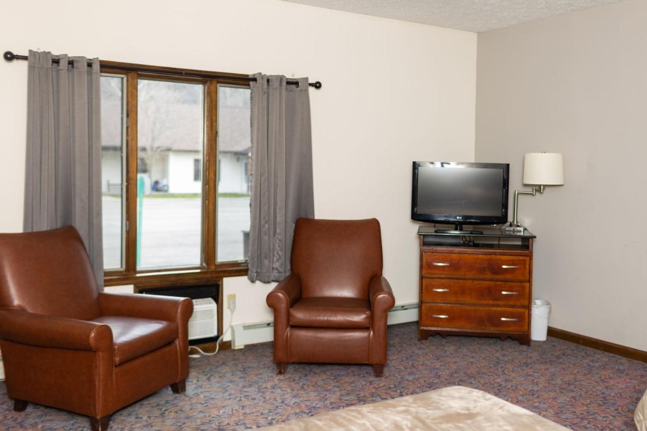 Mountain View Lodge Clifford Bagian luar foto